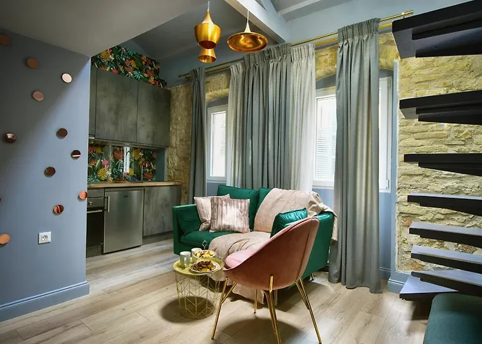 Queen 3 Apartment, In The Heart Of Corfu Historical Old Town Center