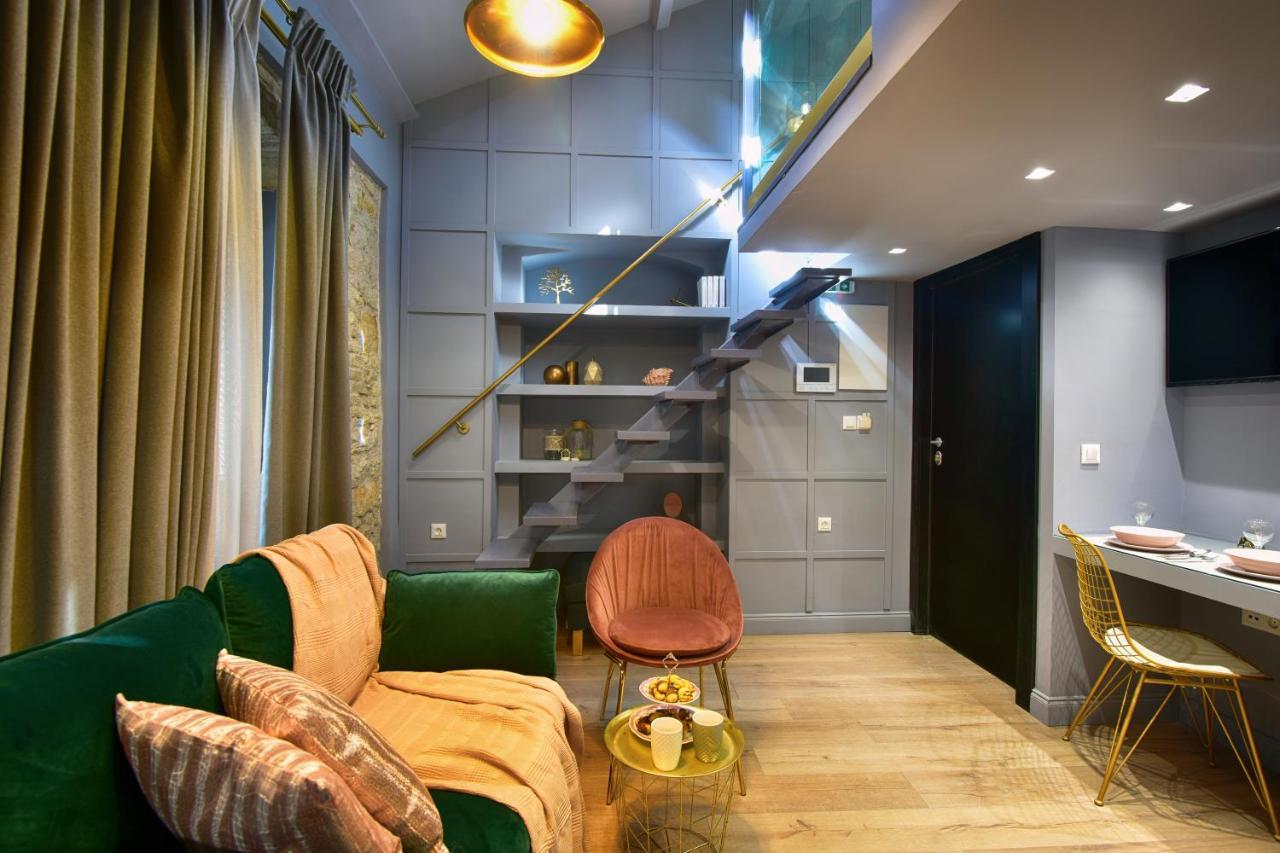 Queen 3 Apartment, In The Heart Of Corfu Historical Old Town Center Apartment